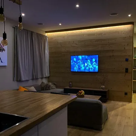 Maya, La Praz, Mont Blanc Chamonix