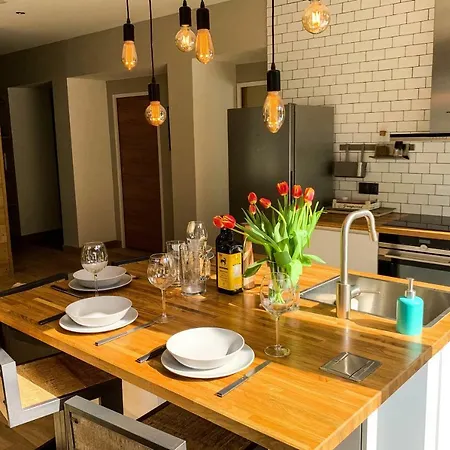 Maya, La Praz, Mont Blanc * Chamonix